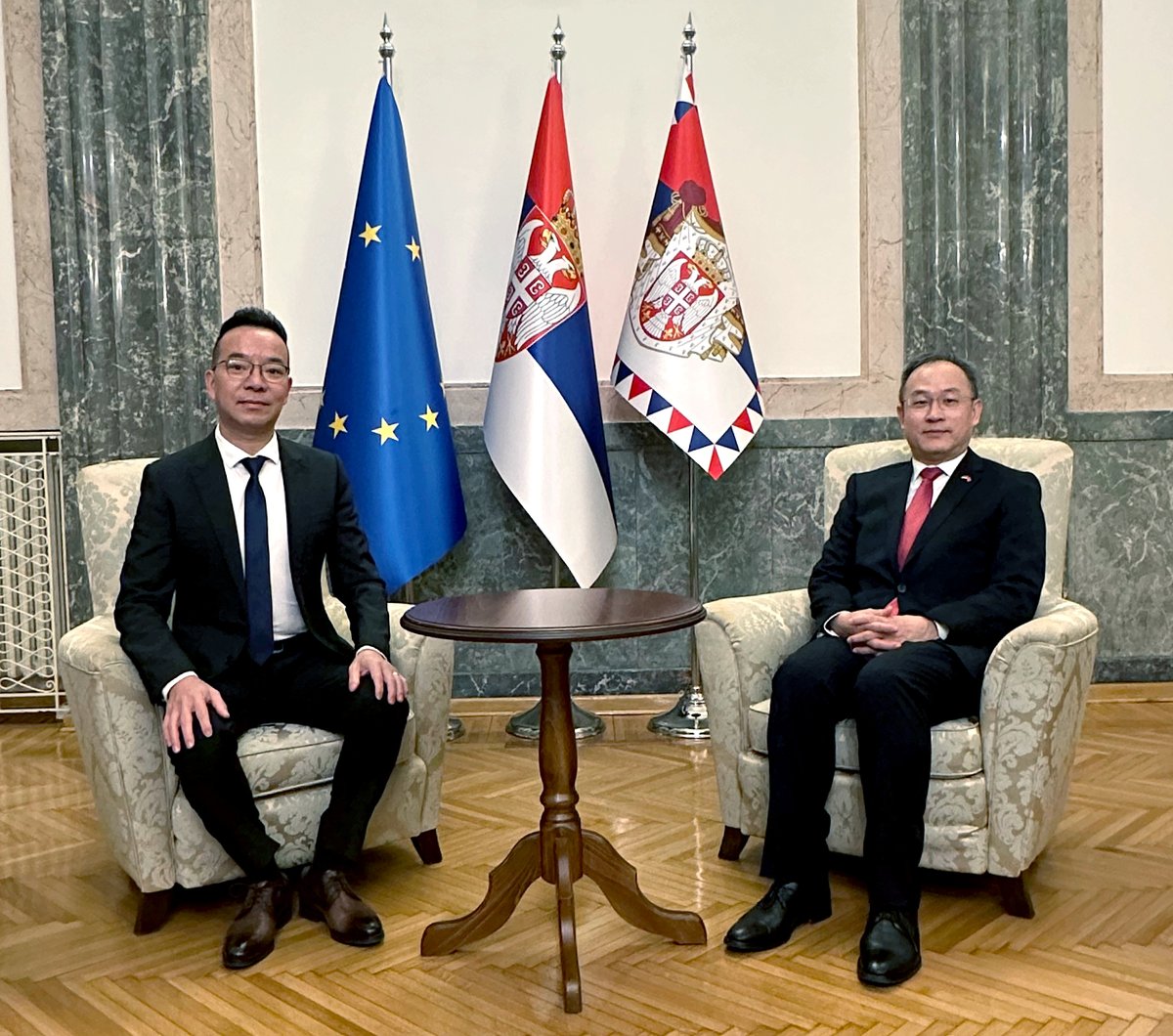 XPENG_AEROHT's tweet image. On January 15th, Serbian President Aleksandar Vučić met with XPENG AEROHT’s Founder Zhao Deli to discuss the future of transportation. 🌍 President Vučić expressed strong support for the ‘Land Aircraft Carrier’, envisioning Serbia as a launchpad for flying cars in Europe! 🚀