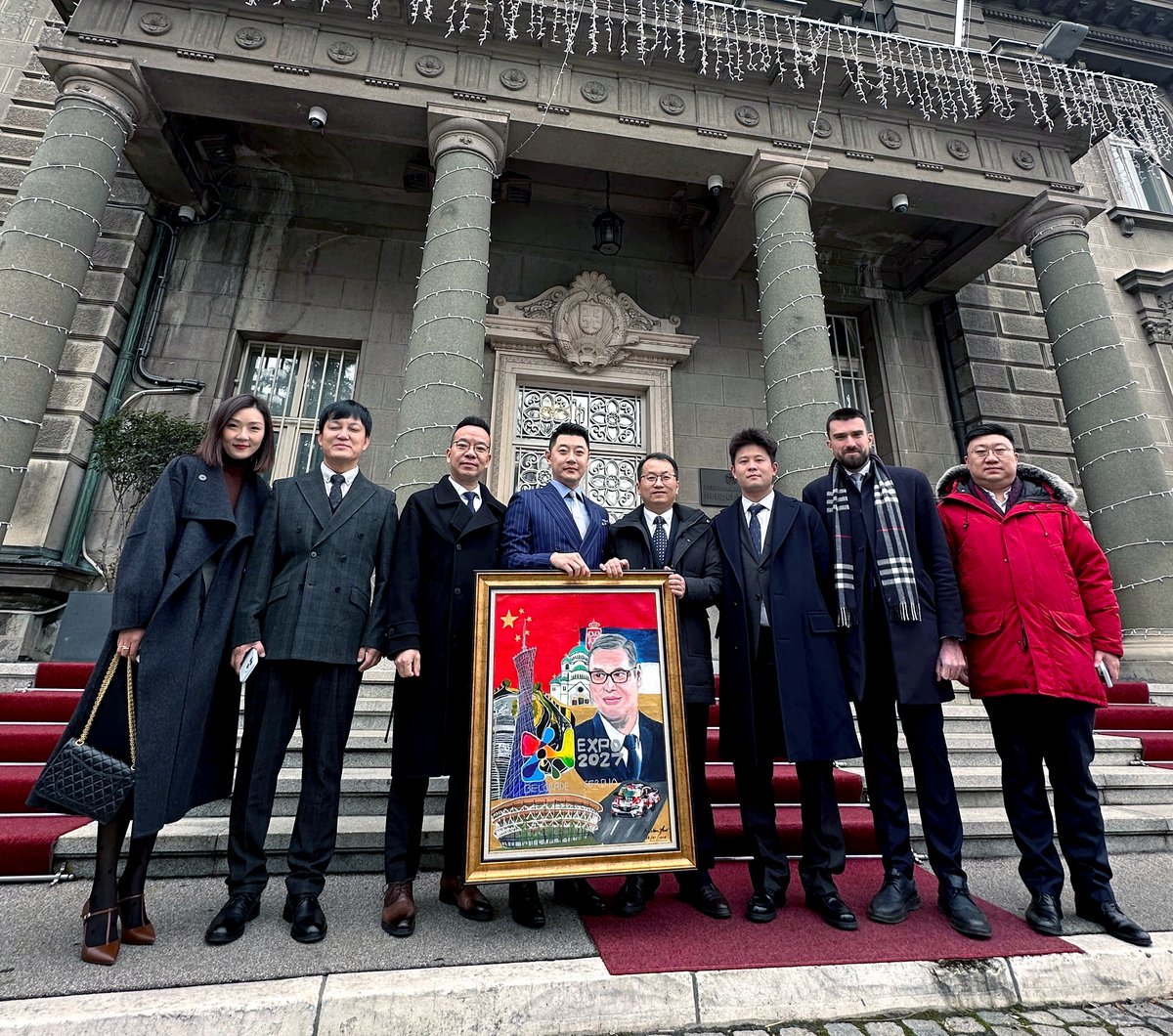 XPENG_AEROHT's tweet image. On January 15th, Serbian President Aleksandar Vučić met with XPENG AEROHT’s Founder Zhao Deli to discuss the future of transportation. 🌍 President Vučić expressed strong support for the ‘Land Aircraft Carrier’, envisioning Serbia as a launchpad for flying cars in Europe! 🚀