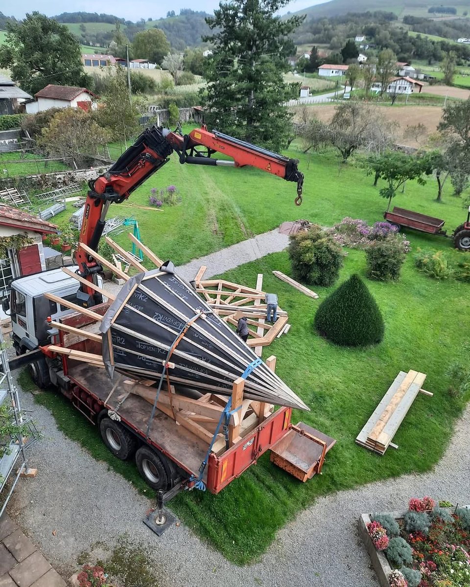 Les travaux de restauration des tours du château d’Apat sont terminés !

🏆 En 2024, la <a href="/Fond_Merimee/">Fondation Mérimée</a> , en partenariat avec la <a href="/DemeureHistoriq/">Demeure Historique</a> , a remis le Prix pour les monuments historiques vivants, un soutien de 15 000 €, au château d’Apat.

📸 © Château d’Apat
