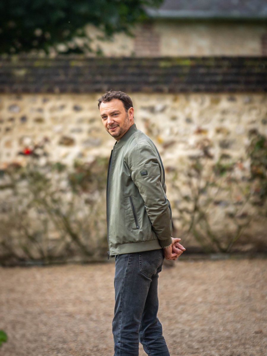 Une nouvelle cloche au château du Taillis (Seine-Maritime) !
🏆 En 2016, la <a href="/Fond_Merimee/">Fondation Mérimée</a> , avec le soutien du groupe de <a href="/Patrice_Besse/">Patrice-Besse Immo</a>  et de Dominique de la Fouchardière (SLA Verspieren), a remis le Prix du Jeune Repreneur (25 000 €) à Nicolas Navarro.
📸 © Château de Taillis