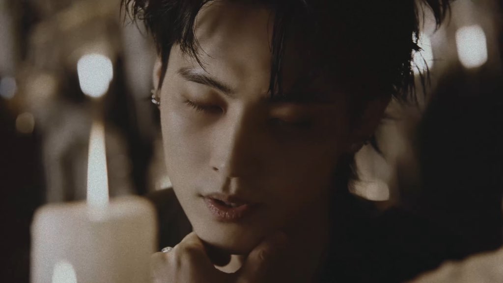 jayblooks's tweet photo. JAY B HAS NO MERCY  
#GOT7_PYTHON_OutNow 
#GOT7 #갓세븐 @GOT7Official https://t.co/4JKgxHrMoW