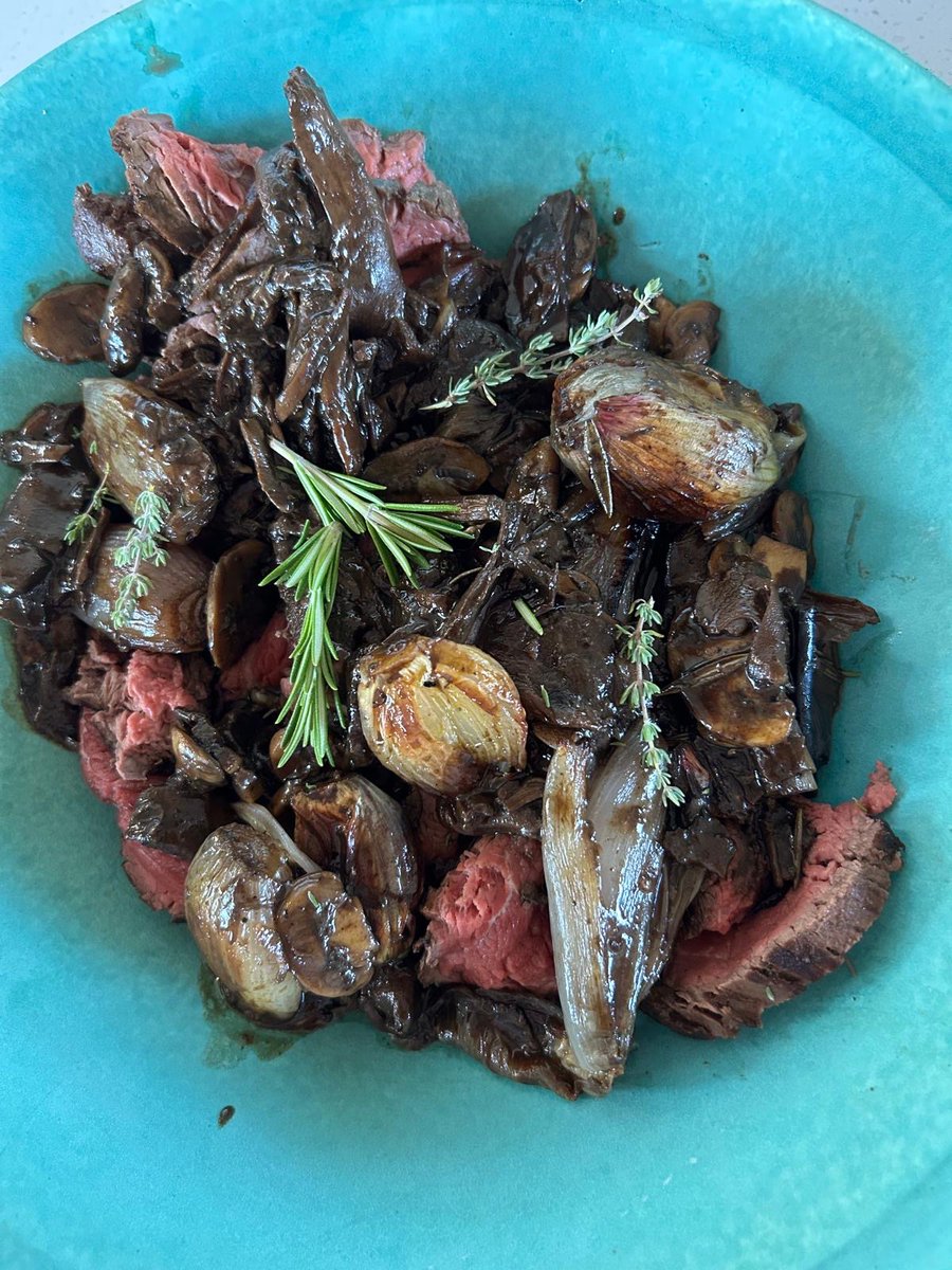 JimmyBarnes's tweet photo. I don’t get to spend as much time as I’d like to with my great mate @TwoPaddocks / Sam Neil , so it’s good times when we do. Tonight we’re calling it ‘Two Paddocks to Plate’ with dinner cooked using produce from Sam’s farm. Doesn’t get much better than that.
#Twopaddocks #centralotago