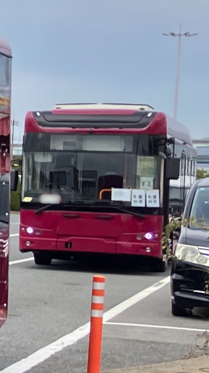 アルファバス、京成ぽいカラー。