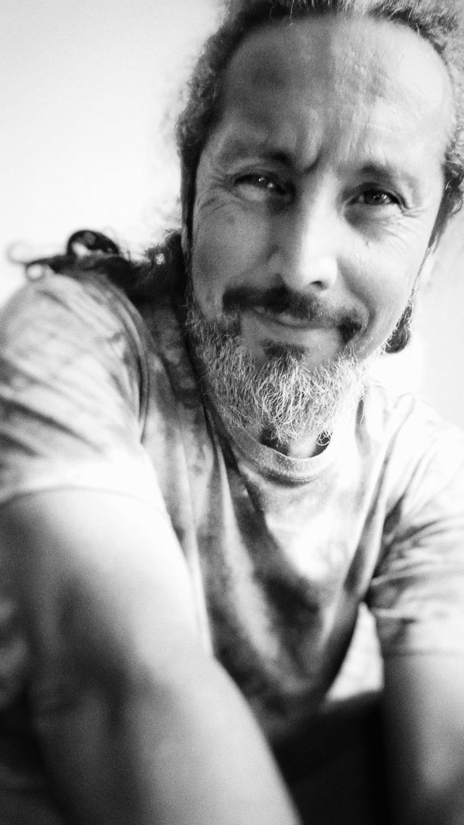 DanielDiazGa's tweet photo. Meditación para este lunes: Sinceridad y entrega. Respira profundo, enfócate en la sinceridad contigo mismo y con los demás. #Meditación #Sinceridad #Entrega https://t.co/DncqI1TFj6