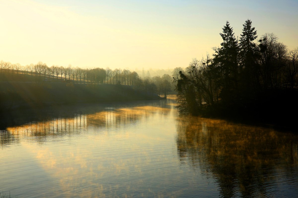 LaManche50's tweet photo. #BlueMonday 🩵

✨ Il paraît que le troisième lundi de janvier est le jour le plus morose de l'année. Pour remédier à ça, nous vous proposons de (re)découvrir de magnifique points de vue du #territoire ! De quoi vous redonner le sourire ?

📸 XLachenaud - Attitude Manche (n°2) https://t.co/A9IOxr24CK