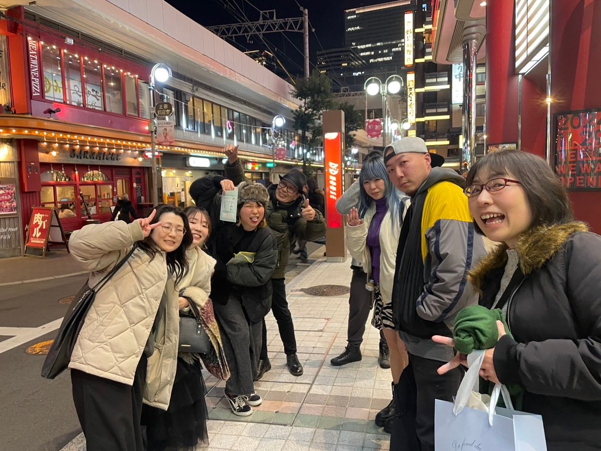 ship_space's tweet photo. 日曜日に15年ぶりにイラスト2期生達のプチ同窓会で15年前に一気にワープ
とても楽しいひと時をありがとう。
変わらずみんな元気で何よりでした。
都合がつかなかった人達は会えなくて残念でしたが次回もあるらしいので会えるのを楽しみにしています。 https://t.co/Ym8CGZMxdT