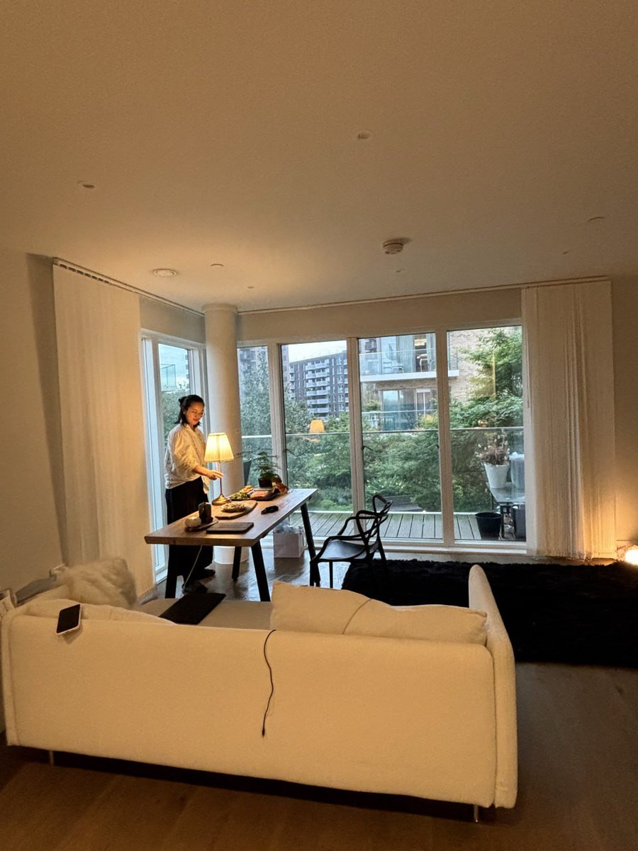 こんな時間にご飯がない！🥲 だから、親友の夕食をもらいに来たよ～🍽️ありがとね～笑 、まじで助かる🙏💖