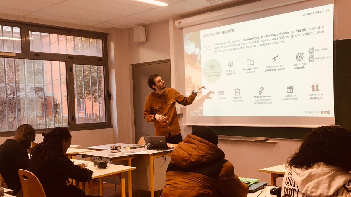 SML - Strategies Marines (@sml_strategies) on Twitter photo Last week, our colleagues Pierre-Maël Deffontaines and Emilie Riclet spoke with students from the "Coastal Engineering and Sustainable Development" Master’s program in Le Havre, highlighting the challenges of sustainable development in coastal areas. 🌊🍃 Last week, our colleagues Pierre-Maël Deffontaines and Emilie Riclet spoke with students from the "Coastal Engineering and Sustainable Development" Master’s program in Le Havre, highlighting the challenges of sustainable development in coastal areas. 🌊🍃