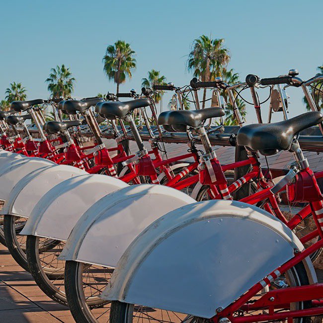 Ya estamos trabajando en el desarrollo del billete único de transporte público para que esté operativo en 2026.
Encargamos un estudio a <a href="/Ineco_es/">Ineco</a>  para implementarlo y así promover una movilidad más sostenible y accesible.
➡️Tenemos el objetivo de que incluya servicios urbanos,