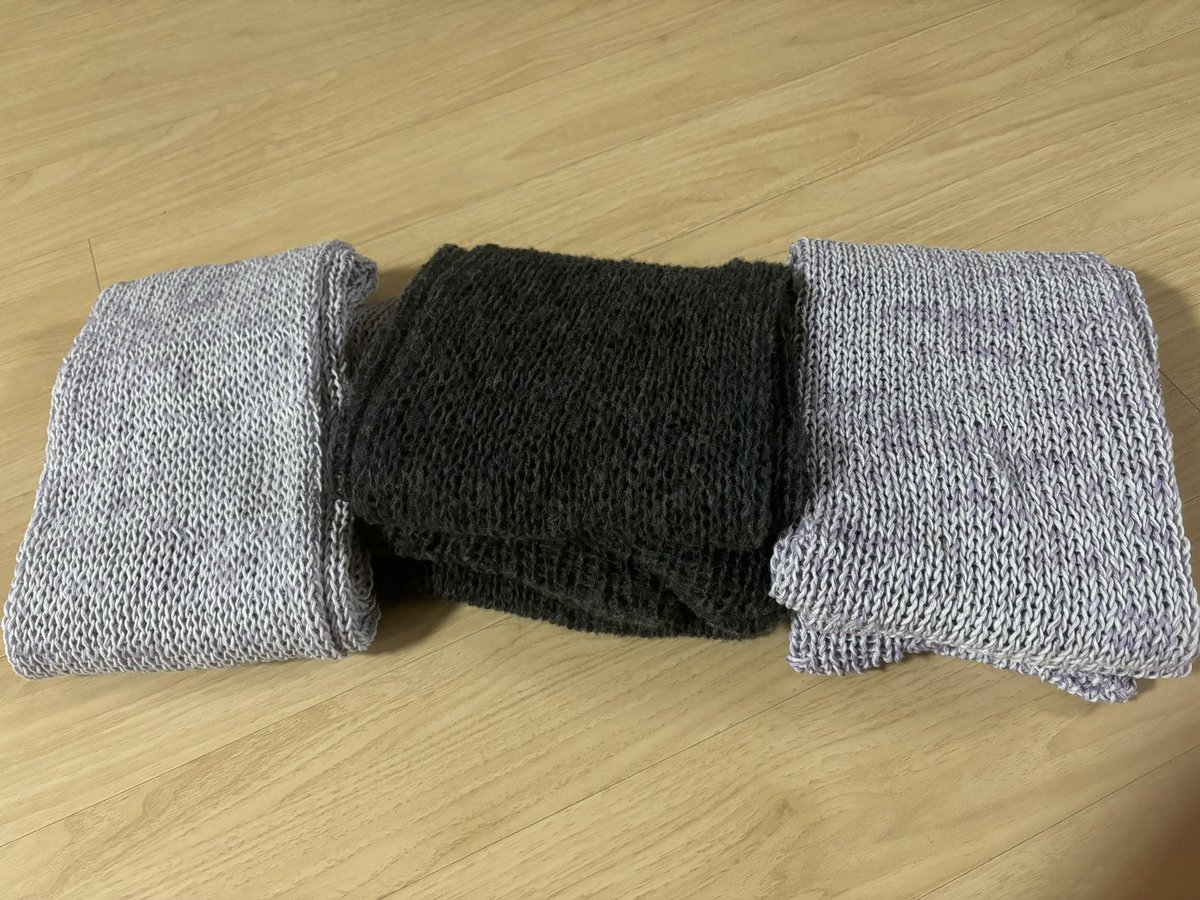 grebot4's tweet image. ~근황~
니팅머신을 샀는데 이걸로 가지고있던 캐시미어 100%실로 목도리를 떴더니 반응이 너무 좋았고...
목도리 7개 주문을 받다
ㅋㅋㅋㅋ하 너무 바쁨.. 이제 주문은 그만 받아야겠음 나 옷떠야되~~~~