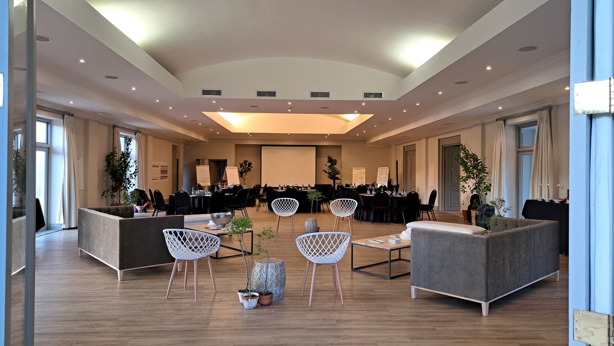 AsaraEstate's tweet photo. Kick off 2025 with inspiring meetings and successful conferences at ASARA Wine Estate. 🍇✨ Our state-of-the-art venues, stunning vineyard views, and exceptional catering options create the perfect setting for productive gatherings.

📧 events@asara.co.za | ☎️ 021 888 8000 https://t.co/7olv7BdRsP