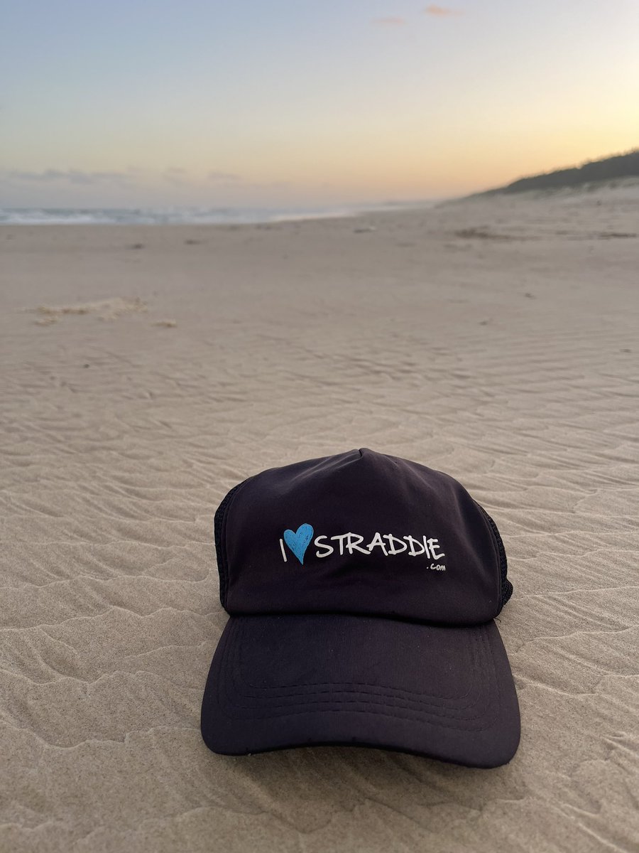 AntoBeck's tweet photo. Out of Office @NorthStraddieIs #PointLookout #IloveStraddie #Straddie https://t.co/0b7KJD2ZL7
