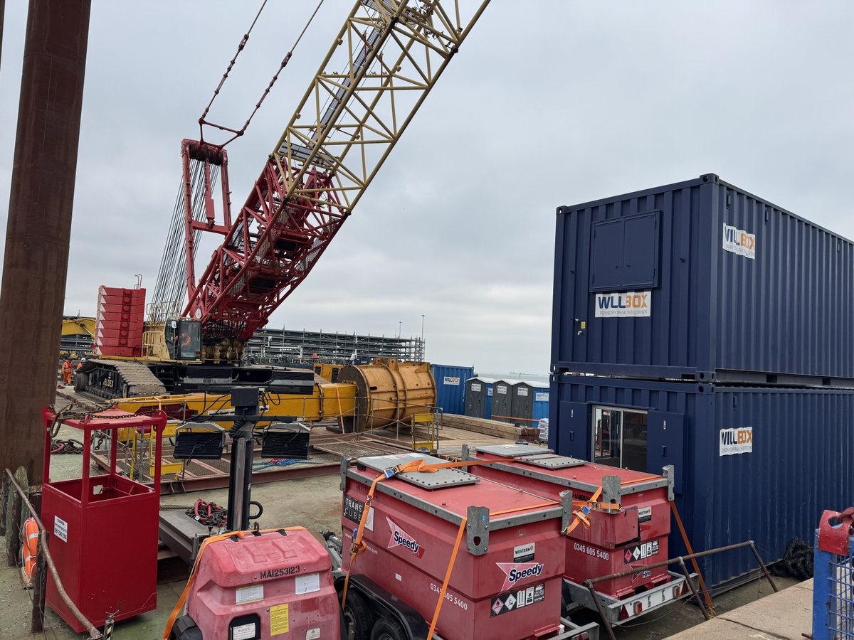 WillShipping's tweet photo. Williams Shipping are working with Red 7 Marine on an exciting project to expand the berths at Solent Gateway by constructing of new mooring dolphins. 🤝
#marineservices #Red7 #Marinesupport #marchwood #vessel #Infrastructure #project #crane #barge #partnetship https://t.co/uTosrDGrQD