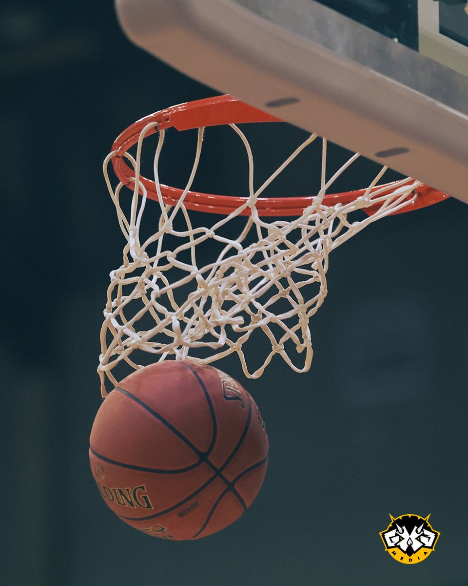 NBGX3Media's tweet photo. 1-18-25 The Caledonia boys basketball team handed Mt. Horeb its first loss of the season following a 70-59 decision at the Midwest Players Classic in La Crosse.
#caledoniawarriors #mhvikings #mnbb #wisbb
Nate Beier/ https://t.co/r4EpRlyaCJ 2025 https://t.co/Yov2fOlMVM