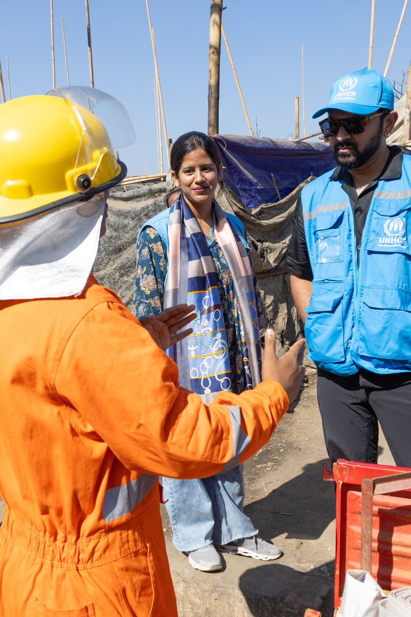 UNHCR_BGD's tweet image. This week our Goodwill Ambassador @TahsanKhan visited the #Rohingya refugee camp where a fire destroyed 100s of shelters in December.

He talked to refugees who began to rebuild their lives from the ashes&amp;amp; refugee first responders who made a huge difference when it counted most💙