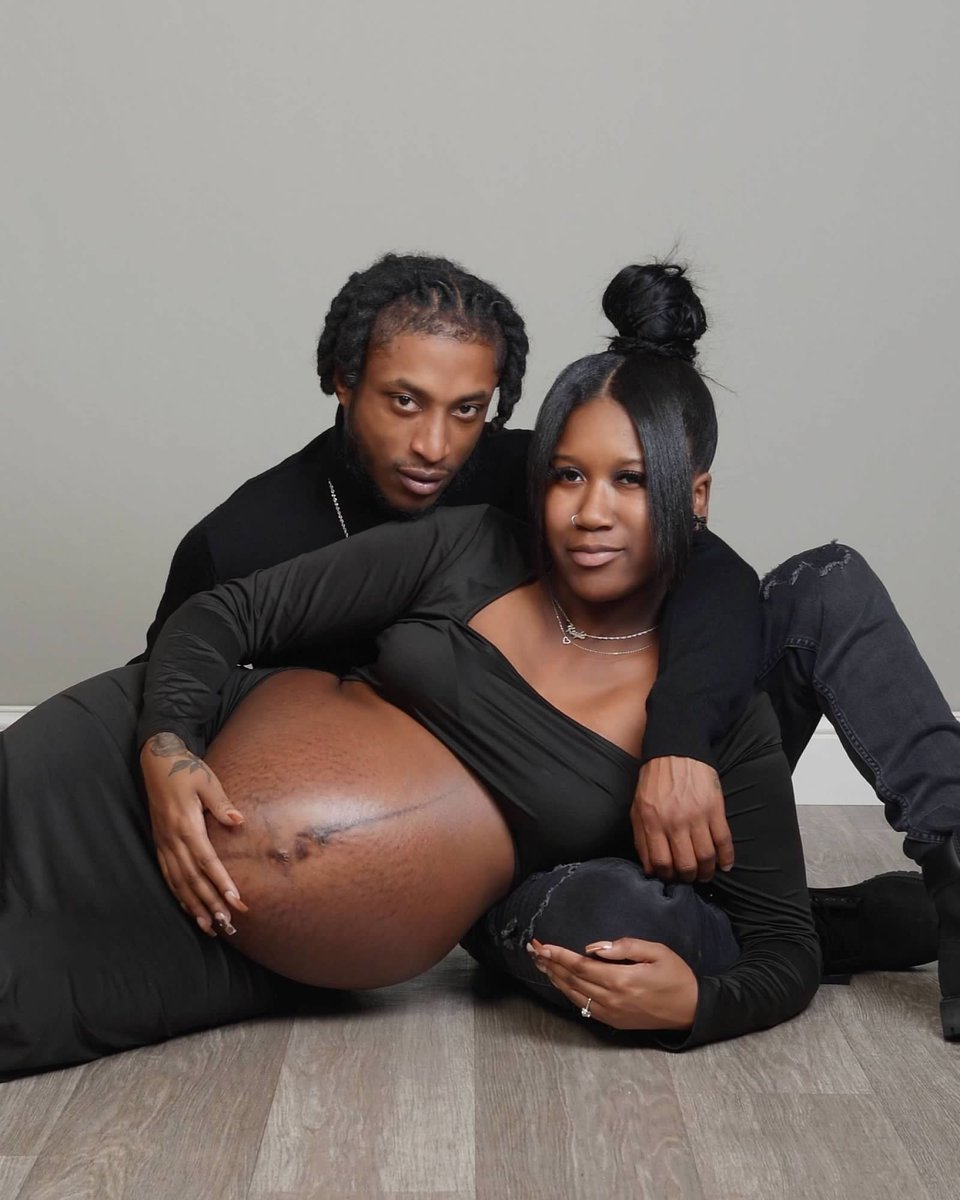 badgirlkk_'s tweet image. counting down the weeks until our twins arrive #7weekstogo #TWINS2025🩵🩷