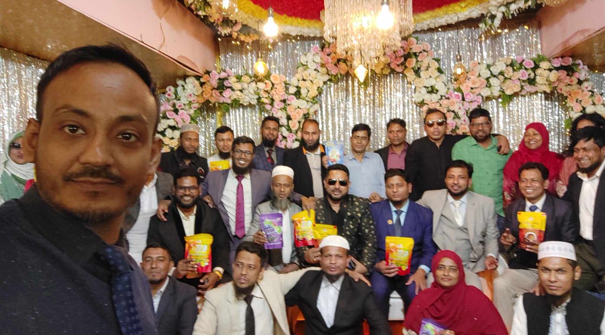 Ts_Shayed's tweet image. Buffet Lunch events in liven Global Bangladesh Team... #Rajshahi #livenglobal #Bangladesh