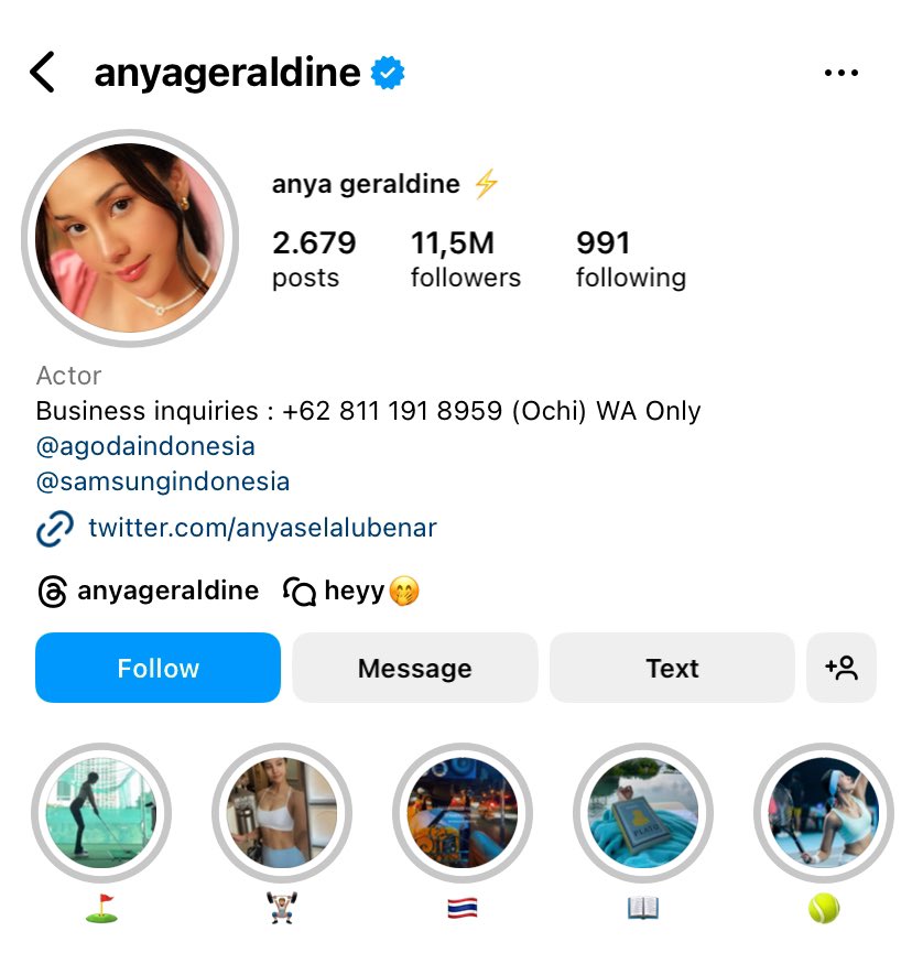 ilovjakez's tweet photo. anya geraldine an indonesian actor, internet celebrity, model, and entrepreneur posted a photo of herself with jake’s photoism on her instagram story🫨 

#JAKE #제이크 #ENHYPEN_JAKE https://t.co/xSYg5izxir