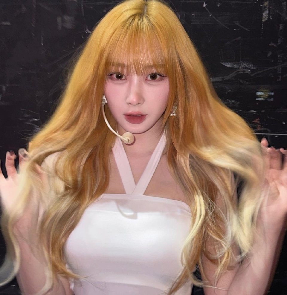 Blonde hair👱🏻‍♀️