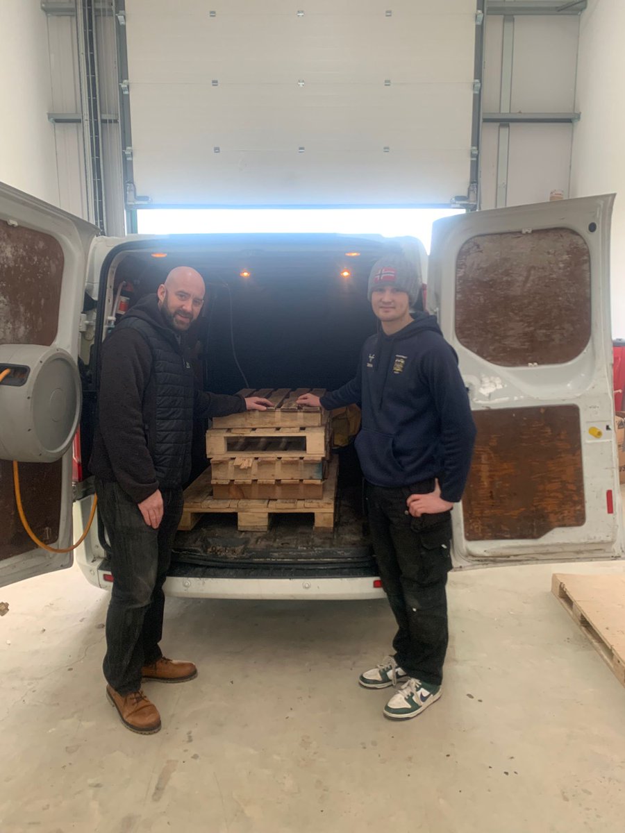 🌿 Upcycling Wooden Pallets 🌿

On Friday we picked up a load of wooden pallets kindly donated by Egener8. 🙌 These pallets were delivered to the The Carer’s Garden - Barnsley, who we’re supporting to create window box planters. 🌸🪴