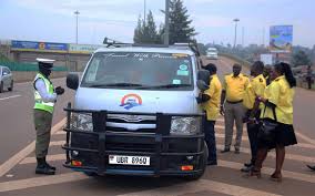 M_Kananura's tweet image. When interacting with drivers, the following guidelines (Standard Operating Procedures) must be observed:
1. Drivers are required to remain seated in their vehicle during interaction with the police officer.
2. For medium &amp;amp; heavy omnibuses, the officer will enter the vehicle to…