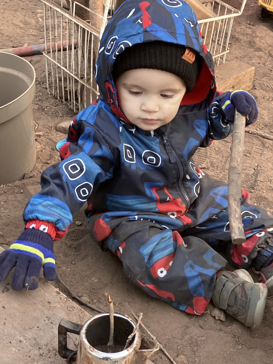 RoslistonEnvEd's tweet image. Saplings Nature Tots - every Wednesday @ Rosliston Forestry Centre in term time. Sessions feature a craft or exploratory activity to take part in with your little ones.
10.30-11.30. £6 per child. Discounts for siblings & childminders. More info: rosliston@southderbyshire.gov.uk