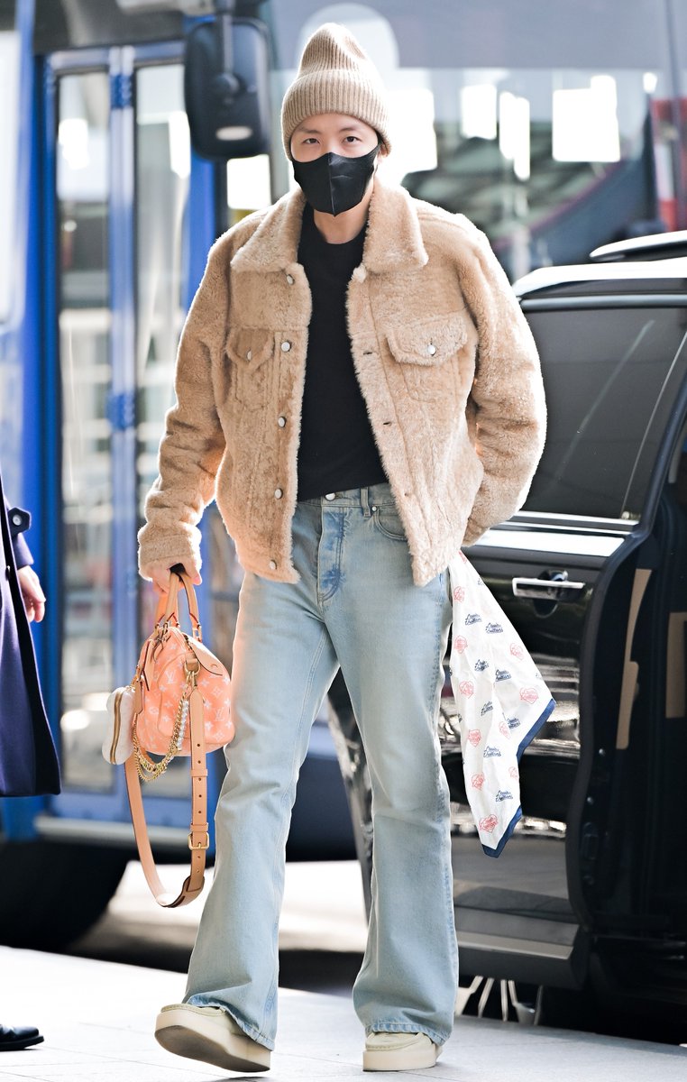 2025年最新版 #空港ファッション #ソンファ #ホンジュン #ヨサン #성화