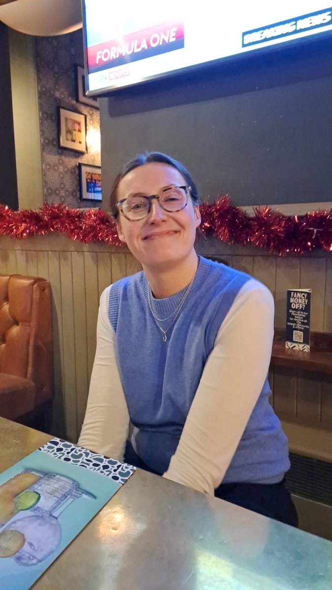 Massive congratulations to Dr Keri Anderson who passed her viva in December!🎉🥂