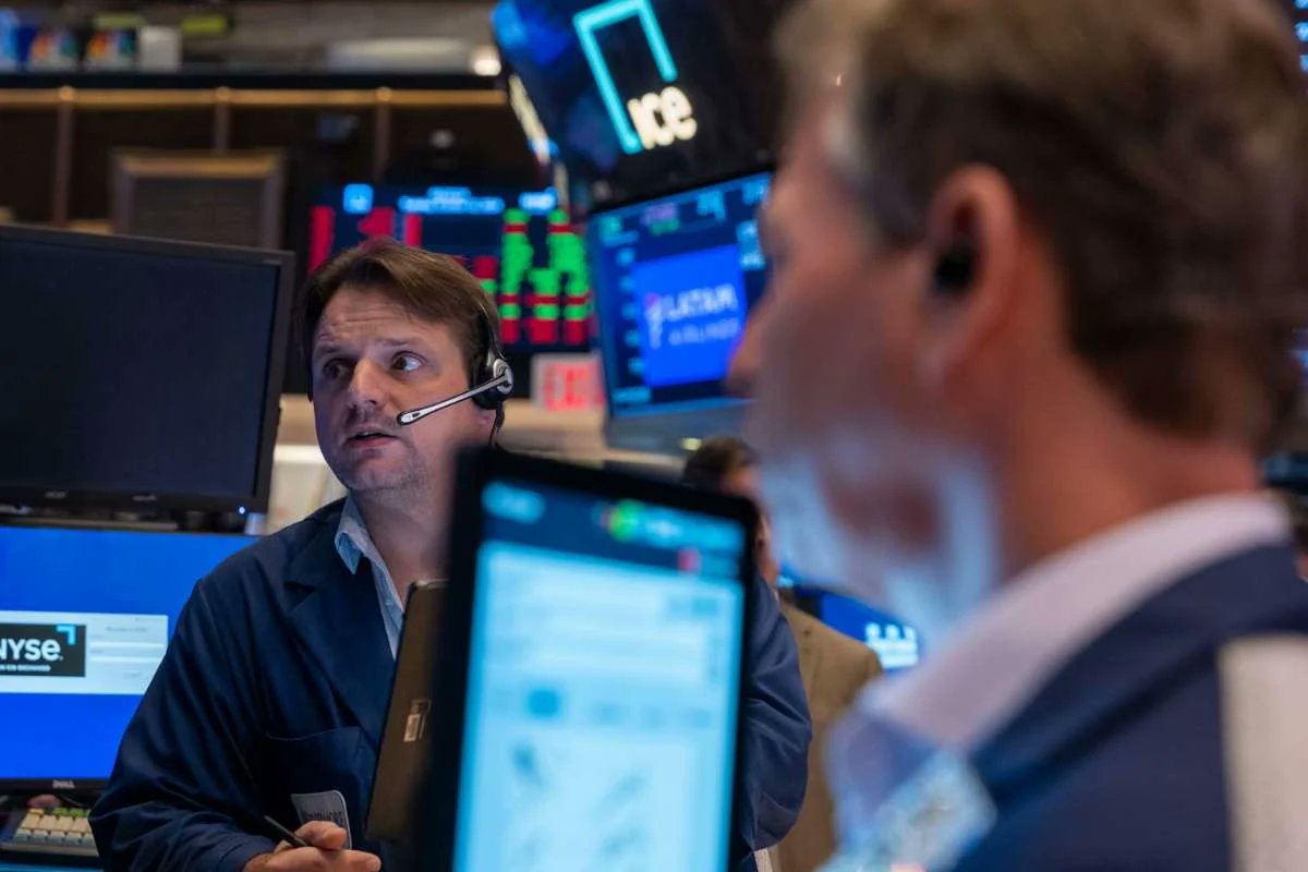 EnterpriseWired's tweet image. U.S. stocks take a step back as investors weigh mixed earnings results from major banks. Can optimism around inflation data overcome this earnings slowdown?

Read more: enterprisewired.com/stocks-slide-e…

#StockMarketDrop #EarningsReview #FinancialAnalysis