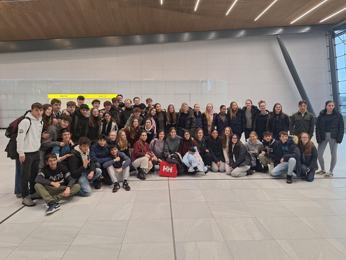 Los alumnos de 1°Bach de intercambio en Noruega ya se han incorporado este lunes a clase, después de una experiencia inolvidable en Bergen 🇸🇯