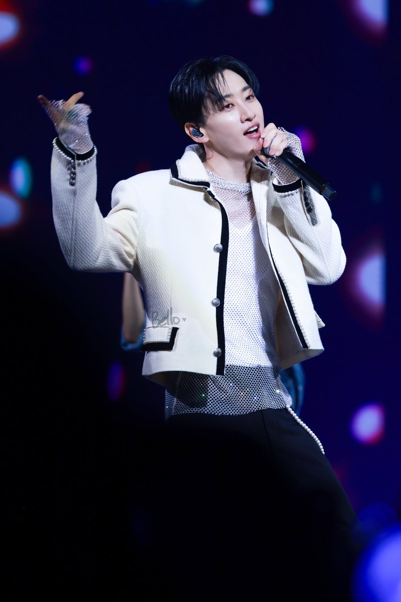 ElfBello's tweet photo. can you feel it? 🐰 *jump*

20250119 ECLIPSE in Macau Day 2

@SJ_DnE_official @AllRiseSilver #EUNHYUK #이혁재 #은혁 #ウニョク #銀赫 #ECLIPSE_in_MACAU #ECLIPSEinMACAU #DnE_ECLIPSE_in_MACAU https://t.co/GdOfxFxUGN