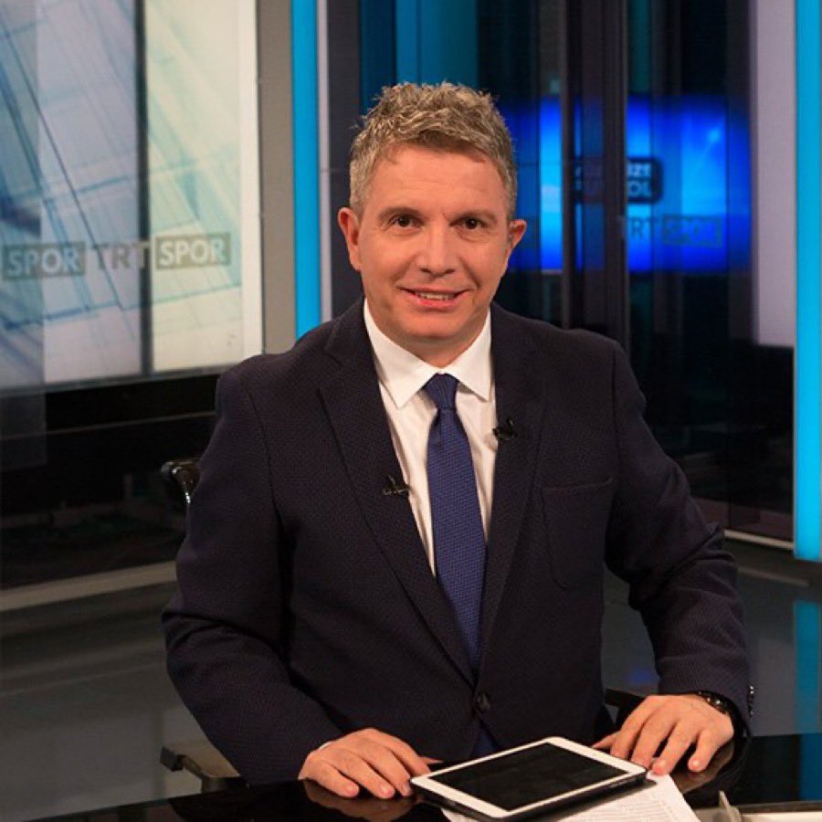 2008 yılından bu yana takip ettiğim tanıdığım spor medyasında çok sevdiğim spikerlerden biri olan
Sayn Erdoğan Arıkan'ın kalp krizi geçirdiğini derin bir üzüntüyle öğrenmiş bulunmaktayım kendisine yüce Allah'tan hayırlı şifalar niyaz ediyorum sesini duymaya devam <a href="/erdoganarikann/">ERDOĞAN ARIKAN</a>