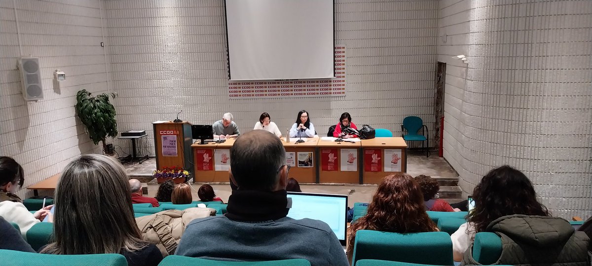 CCOOAM's tweet photo. Consejo de la Intercomarcal de CCOOPV en Alacantí-Marines, asiste nuestra Secretaria General @AnaGarciaCCOOPV, y @74carolina responsable de organización #CCOOPV. Evaluación de lo realizado en los últimos meses y propuestas para seguir la lucha. https://t.co/6hgw8c7qL7
