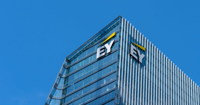 MLJExec's tweet photo. EY: The Future Impact of AI Across The Global Tech Sector https://t.co/NGxL1Tbpsj https://t.co/ju0i8hLPM5