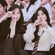 D 모양 너무 귀엽다 다비치도 아이돌 인사법 그런거 하는거 같음 ㅠㅠㅋㅋㅋㅋㅋ