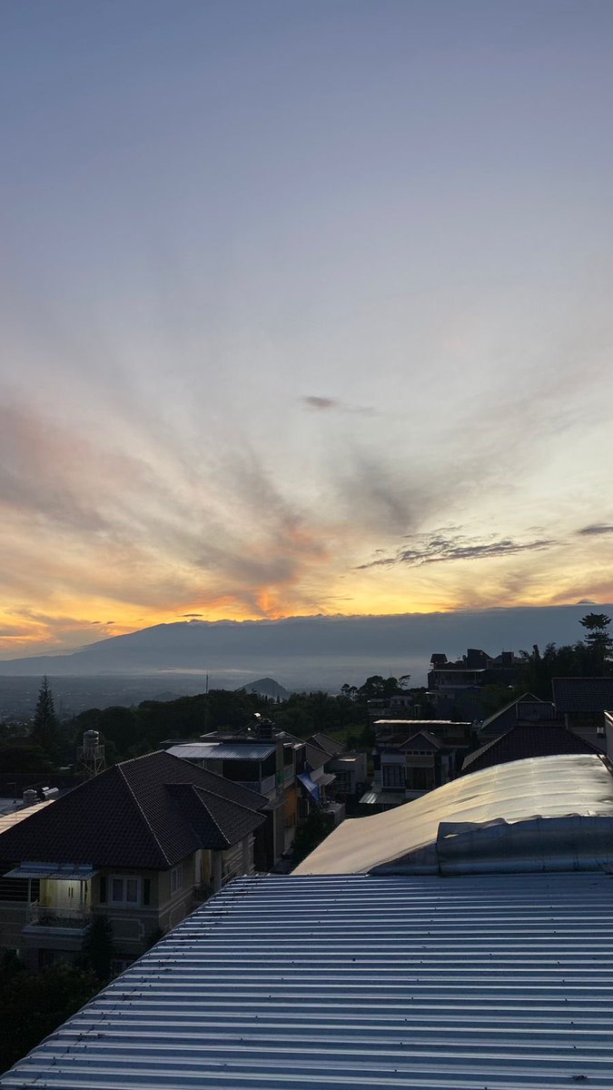 GameBoyExtraL's tweet image. sisa kemarin ngospek adek2~

#Malang #Batu