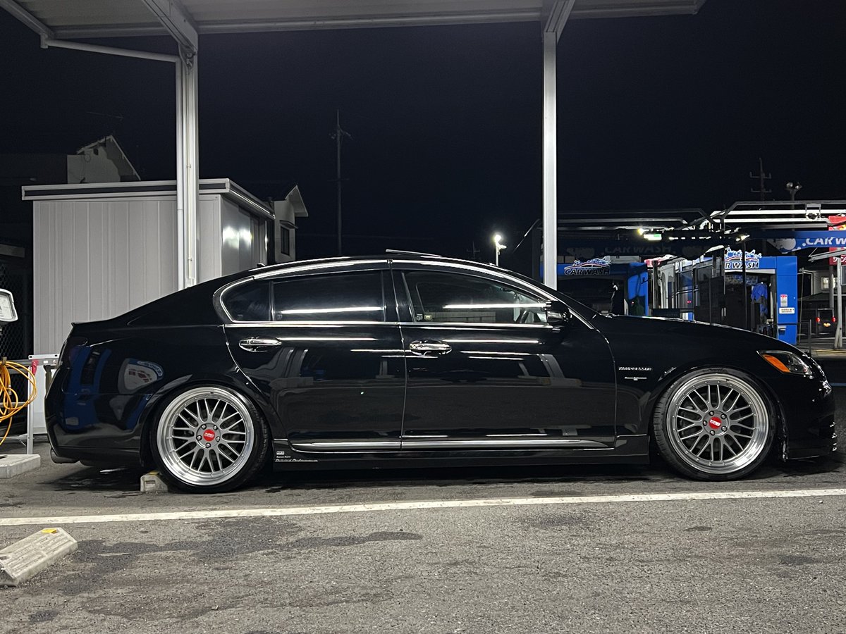 grs__2255's tweet photo. 近況報告
ホイール変わりました

20inch F8.5j   R１０ J
BBS LM ““““風””””

子育て落ち着いて嫁に怒られない程度に弄っているお父さん““““風””””仕様になりました。

金持ちおじさんから鼻で笑われるかもしれませんね。
もっといいホイール買えるように頑張ります。 https://t.co/WmCBXZ1Noq