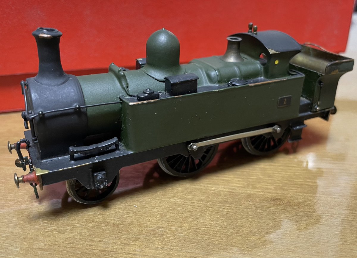 ne_open_close's tweet image. GWR No.1を入手!
Deanが何台か製造した試作機の成れの果て 製造当初は4-4-0だったけどすぐにこの姿に改造された様子
GWR最初の機関車というわけではないけど、GWRの1号機を増車できてBig4以前GWR厨としてはとても嬉しい…