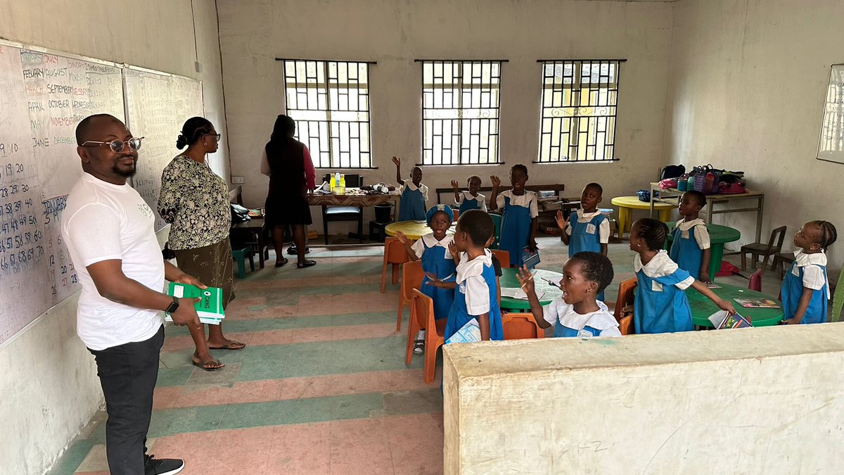 catalystallian1's tweet photo. Last week, we were at Ladi-Lak Institute in Yaba, Lagos supporting the students with writing materials. 

It is an honor to provide assistance to the next generation of learners and help create an environment where creativity and knowledge can thrive.
#EducationForAll #communityimpact #catalystalliance