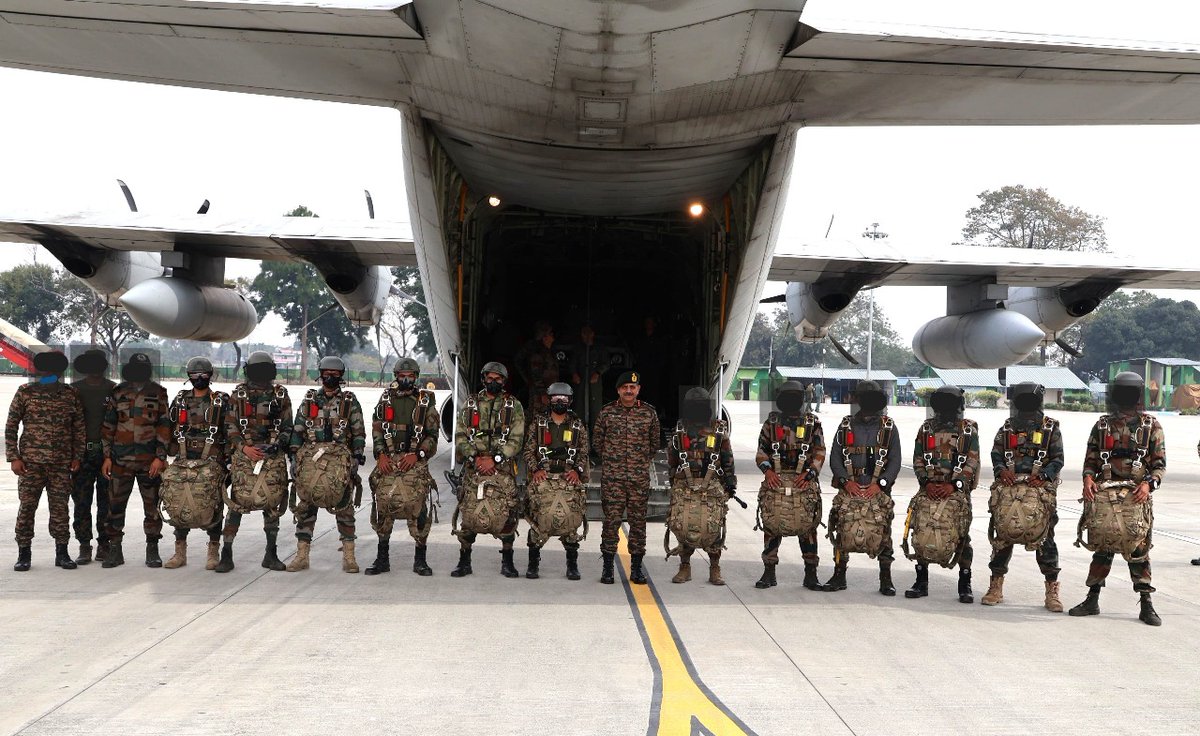 PRODefNgp's tweet image. A high intensity joint Exercise #DevilStrike was conducted successfully by Army &amp;amp; IAF between 16-19 Jan 25. 

This joint effort between @adgpi elite airborne troops &amp;amp; @IAF_MCC showcased seamless integration, op excellence &amp;amp; readiness to operate in most challenging environments.