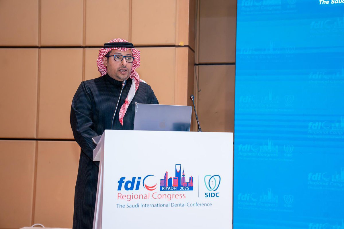 #إنجاز | ضمن فعاليات #المؤتمر_السعودي_العالمي_لطب_الأسنان #sidc2025  ، حصلت #جامعة_الباحة ممثلة بكلية طب الأسنان على جائزة كلية طب الاسنان ذات الاثر الأعلى في معدل النشر العلمي من المنظمة العالمية لأبحاث طب الأسنان  وذلك على مستوى كليات طب الأسنان السعودية وقد استلم الجائزة سعادة