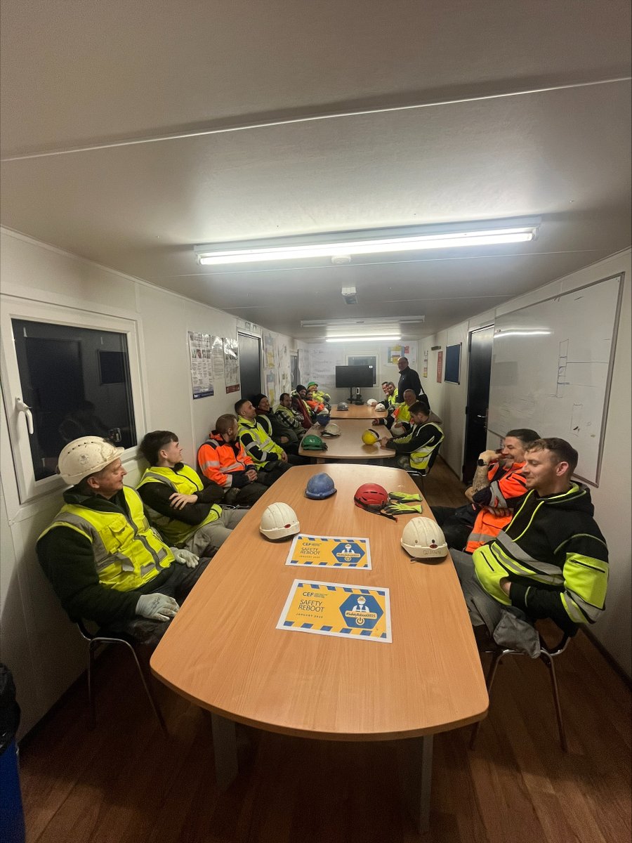🚧 Its another week of the @CEFNI Health &amp; Safety reboot which we've been taking part in across all UK sites. 

👏 Pictured are teams from our Ballycastle &amp; Sysco sites this week discussing Mental Health and Wellbeing at work.

#healthandsafety #CEFreboot #teamwork