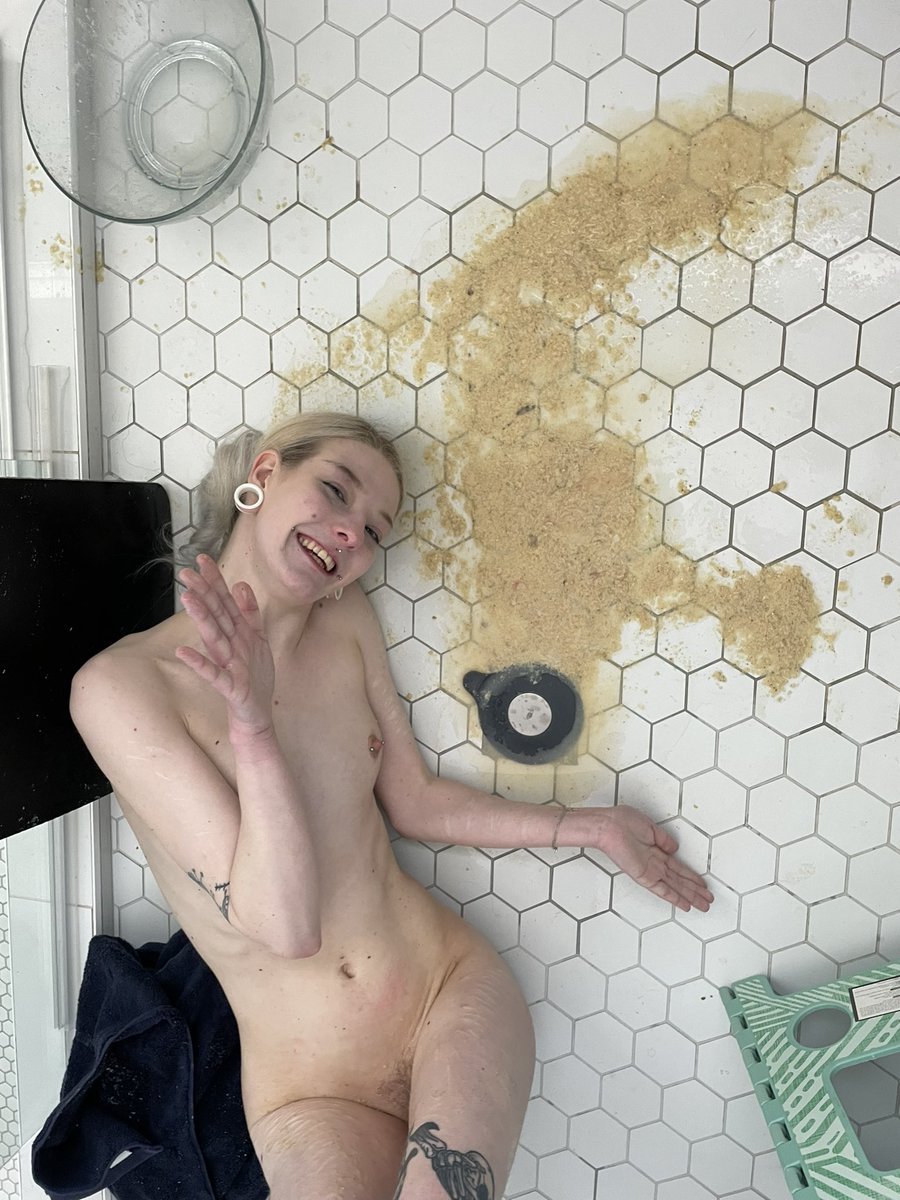 filth_princess tweet media