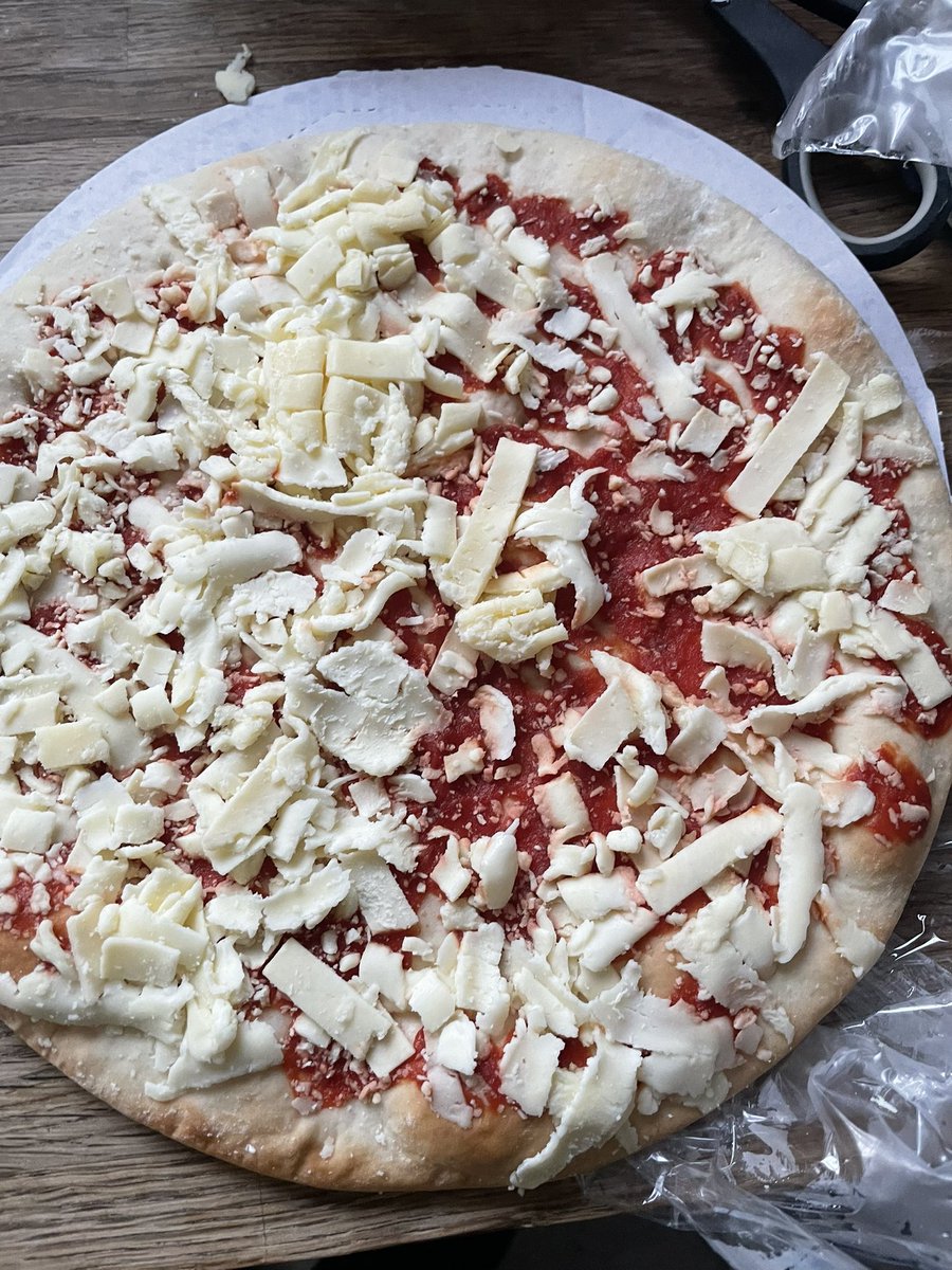 punkbelly1's tweet photo. Dear @AsdaServiceTeam where the rest of my pizza's cheese? 
I'm a growing belly, I need that cheese. https://t.co/g02AA084Nc