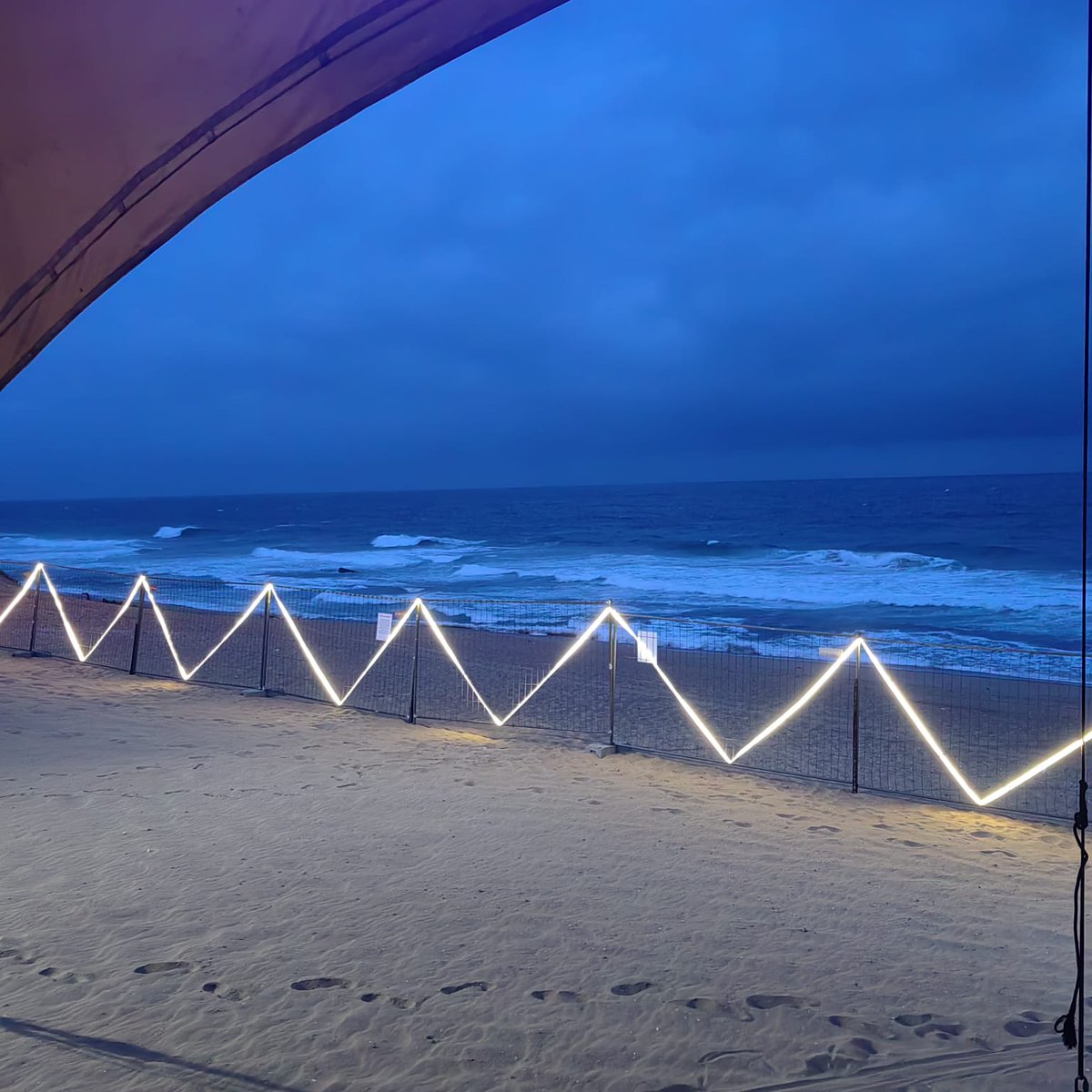 Lloydpaulmedia's tweet image. #behindthescenes #oceanview #beachbums