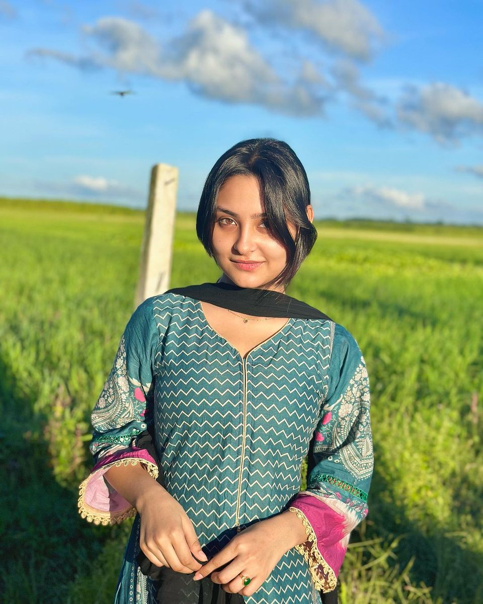 NazninNeha5's tweet photo. কোন খেলা শেষে গোসল করতে হয়?🐸 https://t.co/y8RBV52L8r