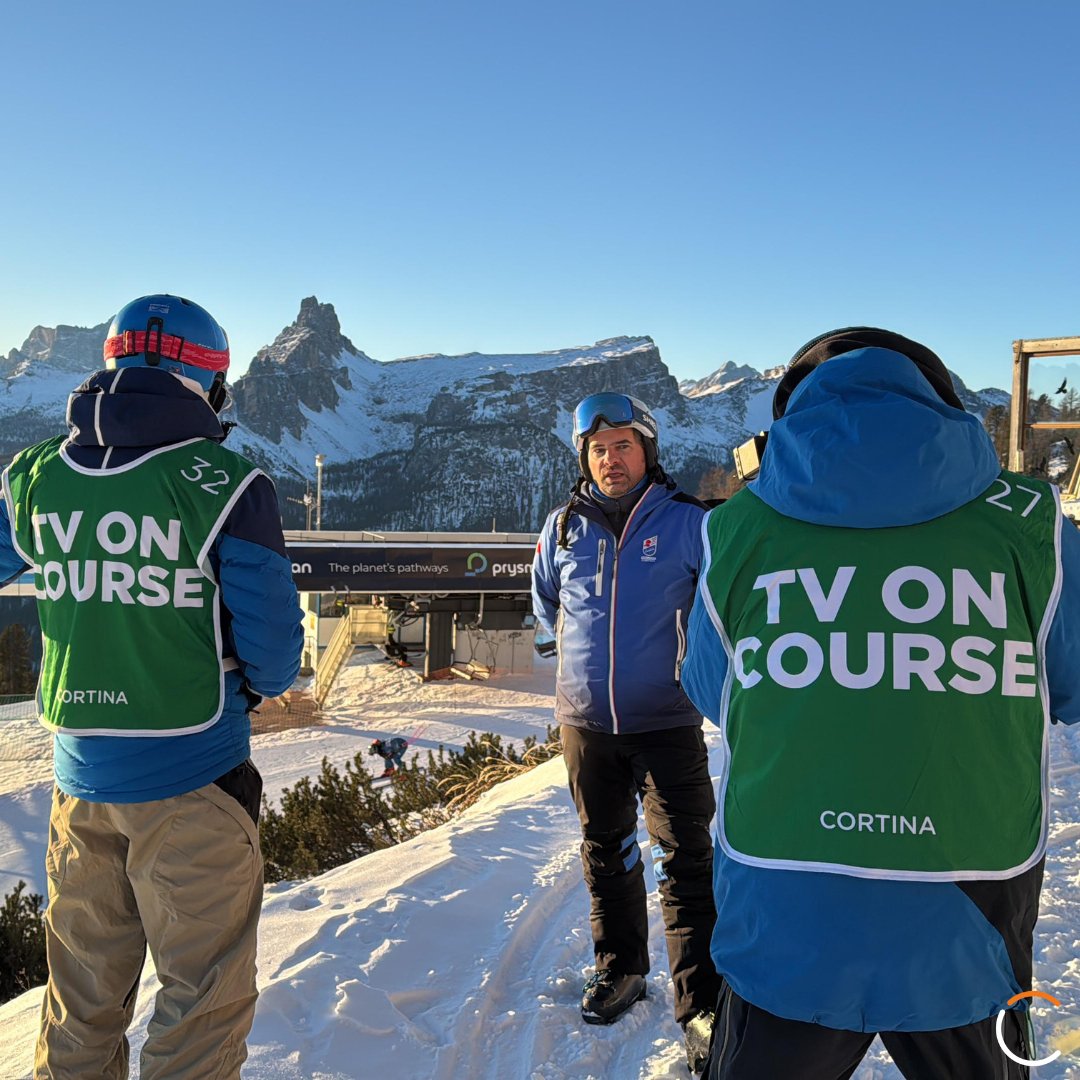 CommunityGroup_'s tweet image. Sport e futuro si incontrano a Cortina!
🏆 Due vittorie italiane sulla leggendaria Olympia delle Tofane 🇮🇹 Test event in vista di #MilanoCortina2026 con 200+ giornalisti accreditati. 
Community al fianco di @fond_cortina per la comunicazione corporate e istituzionale!