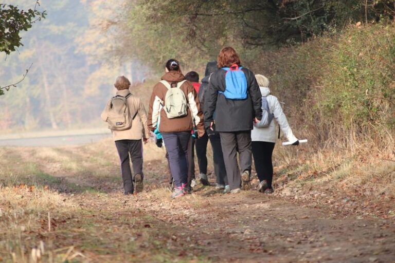AmconNetwork's tweet photo. In tough times, your team is your greatest asset. Build strong relationships now, so when the crisis hits, you're not facing it alone. #TeamPrepared #ReadyAndResilient #AdaptAndOvercome https://t.co/URs1ugMIu7