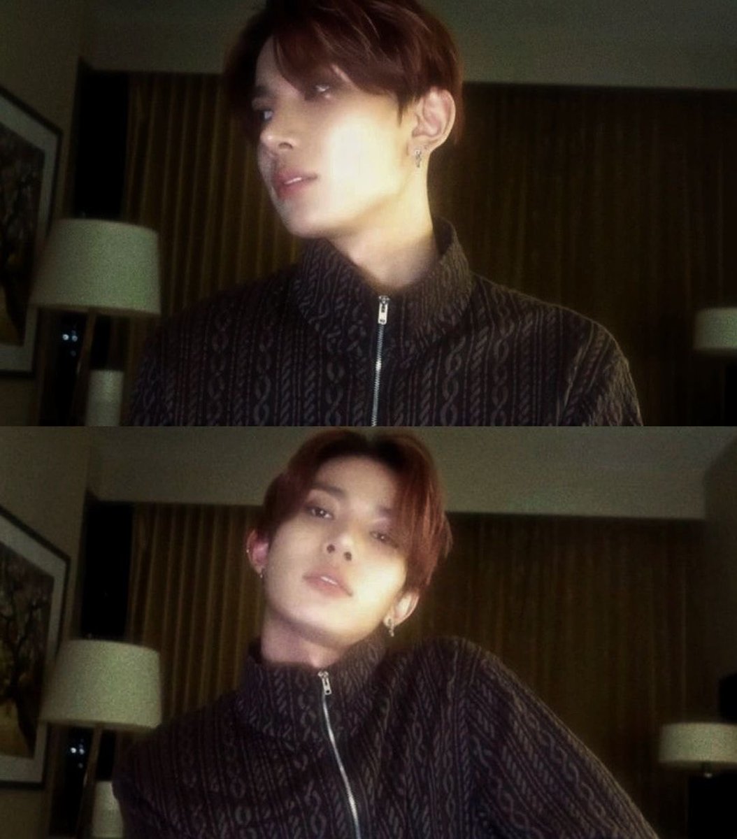 i think about the “macbook” heeseung pics daily actually