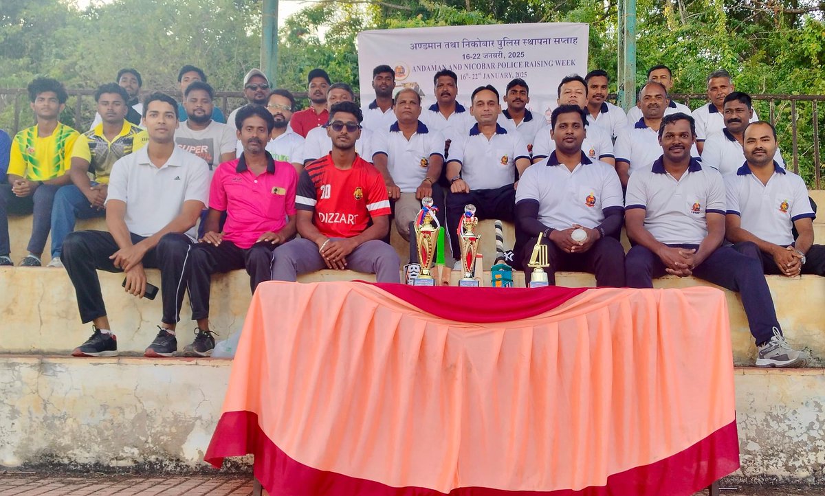 AndamanPolice's tweet photo. On January 20, 2025, PS Bambooflat marked Police Raising Week with a friendly cricket match alongside the youth of Bambooflat. The event brought together police personnel and locals, strengthening community ties through sports and camaraderie. The day concluded on a cheerful note with smiles, refreshments, and a shared spirit of unity. 
 #CommunityPolicing #PoliceRaisingWeek

@MediaRN_ANI @DGPANIslands @hgsdhaliwalips @Andaman_Admin @SP_SouthAndaman